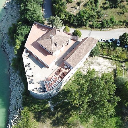 Agriturismo Incantesimo Del Lago Salto Varco Sabino Exterior photo